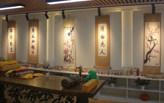5月7日，找附近手工活拿回家做，手工外包發(fā)布平臺(tái)，手工之家的珠繡串珠手工技能培訓(xùn)是成體系的，圖為勵(lì)志珠珠繡串珠手工產(chǎn)品剪影