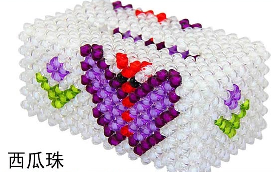 5月28日，手工活接單平臺(tái)，正規(guī)供料的手工活，珍惜珠繡外發(fā)手工活，珍惜合作，圖為珠繡串珠（紙抽盒）手工成品剪影