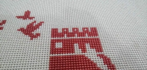6月4日，拿回家做的手工活，在家兼職手工活，手工之家的珠繡串珠手工相互促進(jìn)、良性發(fā)展，圖為勵(lì)志珠珠繡手工產(chǎn)品剪影