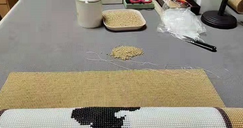 在家做手工活加工外包賺錢增收會耽誤主業(yè)嗎？(圖1)
