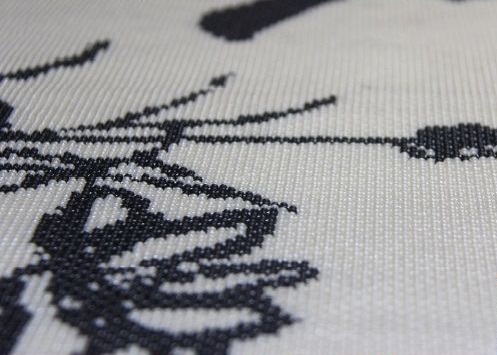 6月24日，農(nóng)村手工活外發(fā)加工，簡單好做的串珠手工活兼職，對于這個(gè)人群來說，手工之家的手工活可以個(gè)人做，也適合組織人一起做，圖為勵(lì)志珠珠繡手工產(chǎn)品細(xì)節(jié)剪影