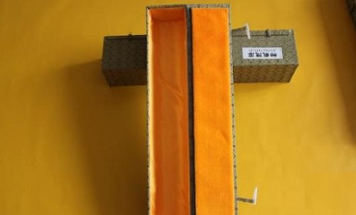 8月31日，在家做手工活賺錢，手工活正規(guī)可靠，手工之家的銷售體系是不斷開發(fā)拓展的，圖為勵志珠珠繡串珠手工產(chǎn)品外包裝剪影