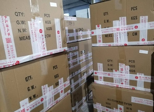 9月30日，想接正規(guī)廠家的手工活，手工活外發(fā)加工項(xiàng)目，很多人選擇手工之家手工創(chuàng)業(yè)成功，圖為勵(lì)志珠珠繡串珠手工材料倉(cāng)庫(kù)備貨剪影