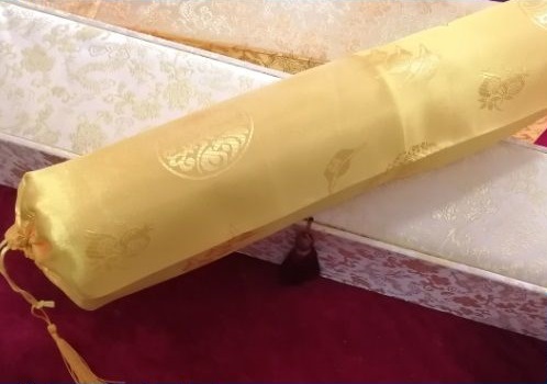 10月2日，在家做手工活掙錢，寄到家做的手工活，手工之家堅持對珠繡非遺傳統(tǒng)手工的傳承和創(chuàng)新，圖為勵志珠珠繡串珠手工產(chǎn)品及外包裝剪影