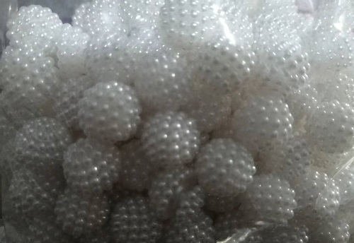 10月8日，純手工活外發(fā)加工項目，在家做手工活掙錢，通過珠繡串珠手工，手工之家讓很多人居家就業(yè)創(chuàng)業(yè)，圖為勵志珠珠繡串珠手工材料剪影