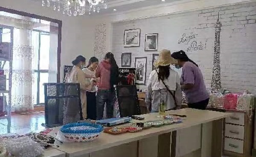 有夢(mèng)走未來，大山擋不住
