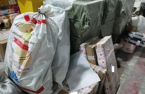 10月17日，代加工手工活，在家兼職手工活，越來越多人在手工之家做珠繡串珠手工掙錢，圖為勵志珠珠繡串珠成品倉庫剪影