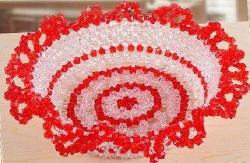 11月15日，珠繡手工加工回收項(xiàng)目，靈活就業(yè)創(chuàng)業(yè)，在家做的手工，選擇手工之家的人都在努力，圖為勵(lì)志珠珠繡串珠手工產(chǎn)品剪影