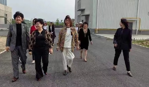 越了解、心越齊------記手工之家參加邯鄲市婦女手工業(yè)協(xié)會走近企業(yè)相關(guān)活動