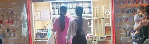 多一份好的收入，移動潮品店兼容并包，讓加工人員也可以這樣掙錢