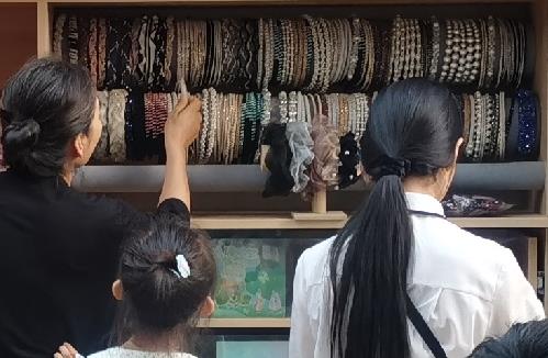很多人會問，手工之家的移動潮品店都對什么人開放合作？