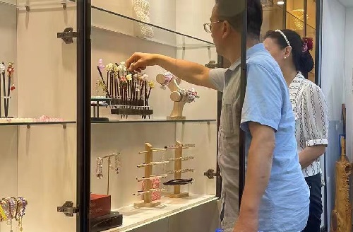有朋自遠(yuǎn)方來，只為手工而相聚 ------ 記石家莊和甘肅的朋友來到手工之家學(xué)習(xí)考察