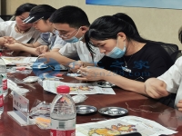 選擇串珠外接手工活，在家做手工活掙錢成為現(xiàn)實(shí)