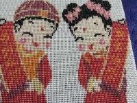 8月3日，純手工活代加工，農(nóng)村手工活加工項目，做手工之家的外發(fā)手工活是一件幸福的事，圖為勵志珠珠繡串珠手工產(chǎn)品剪影