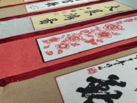 90后媽媽在家做手工活，在家?guī)е⒆舆€能掙錢(qián)