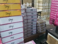 10月5日，網(wǎng)上接手工活的平臺(tái)，手工串珠兼職，在手工之家，成功屬于愛動(dòng)手、勤動(dòng)手的人，圖為勵(lì)志珠珠繡串珠手工材料備貨剪影
