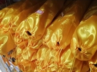 10月27日，靠譜的手工加工項(xiàng)目，在家做串珠手工掙錢，手工之家的手工項(xiàng)目很人性化，圖為勵(lì)志珠珠繡串珠手工產(chǎn)品剪影