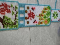 2月24日，帶回家做的手工項(xiàng)目，靈活就業(yè)串珠手工，手工之家對(duì)合作人員始終是以誠(chéng)相待，圖為勵(lì)志珠珠繡串珠手工產(chǎn)品剪影