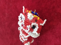 7月25日，在家可以做的工作，拿回家做的手工項(xiàng)目，做手工傳承官，與手工之家合作，因?yàn)榭春眠@里、相信這里，圖為串珠米珠繡純手工產(chǎn)品剪影
