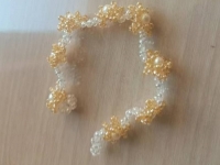 2月19日，在家做的手工小成本創(chuàng)業(yè)項目，手工兼職創(chuàng)業(yè)的正規(guī)網(wǎng)站，微創(chuàng)業(yè)開手工加工廠、做手工傳承官，在手工之家，多種手工業(yè)務(wù)一起做，收入更好，圖為串珠米珠繡純手工產(chǎn)品剪影