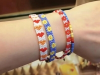 串珠米珠繡純手工產(chǎn)品展示，精美的手飾之手環(huán)