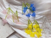5月12日，在家就能賺錢的工作，拿回家做的手工，小成本創(chuàng)業(yè)做手工工作室，手工之家的純手工都是多勞多得，圖為串珠米珠繡純手工產(chǎn)品剪影