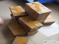 手工活之家業(yè)務(wù)忙訂單多，忙壞天天快遞員小哥正在手工活之家收件中