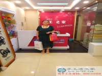 山西長(zhǎng)治正規(guī)手工活兼職外發(fā)加工日結(jié)工資，申女士在家做手工活串珠