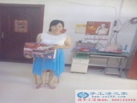 河南省洛陽市伊川縣白元鎮(zhèn)張女士找到手工活兼職，手工活外發(fā)項(xiàng)目在家就可以賺錢的項(xiàng)目