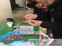 貴州肖女士想帶領(lǐng)村里婦女加工手工活賺錢致富哪里有？