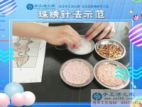 雙11買(mǎi)買(mǎi)買(mǎi)！做手工活串珠賺賺賺！邯鄲馬女士下班后在家賺錢(qián)增收的方法