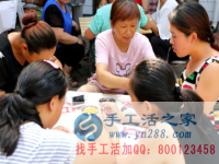 正規(guī)的串珠珠繡手工活外發(fā)企業(yè)，全職寶媽想在家做兼職賺錢(qián)哪里找 來(lái)手工活之家