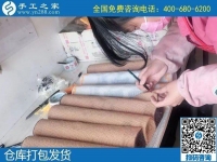 春節(jié)過(guò)后天漸暖，在家做手工活串珠繡正合適