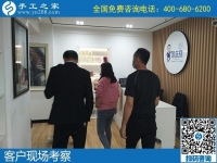 退休后沒(méi)事做，60歲老人做手工活打發(fā)時(shí)間