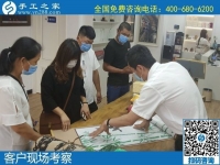 5月23日，拿到家做的手工活，手工活賺錢，就選有歷史、服務(wù)好的老手工企業(yè)，手工之家接待考察加工客戶剪影
