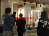 3月7日，拿回家做的手工活，想接正規(guī)廠家的手工活，就選勵志珠珠繡，手工之家接待考察合作加工客戶剪影
