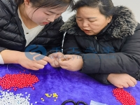 在家接手工活做，選擇這個串珠加工手工活項目讓人放心