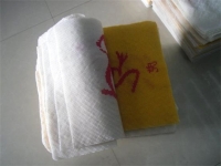 農(nóng)村婦女愛上串珠手工活，靠勤勞雙手增收